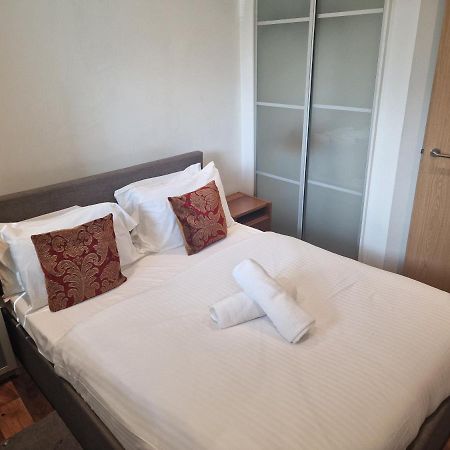 Immaculate 1-Bed Apartment In Λονδίνο Εξωτερικό φωτογραφία