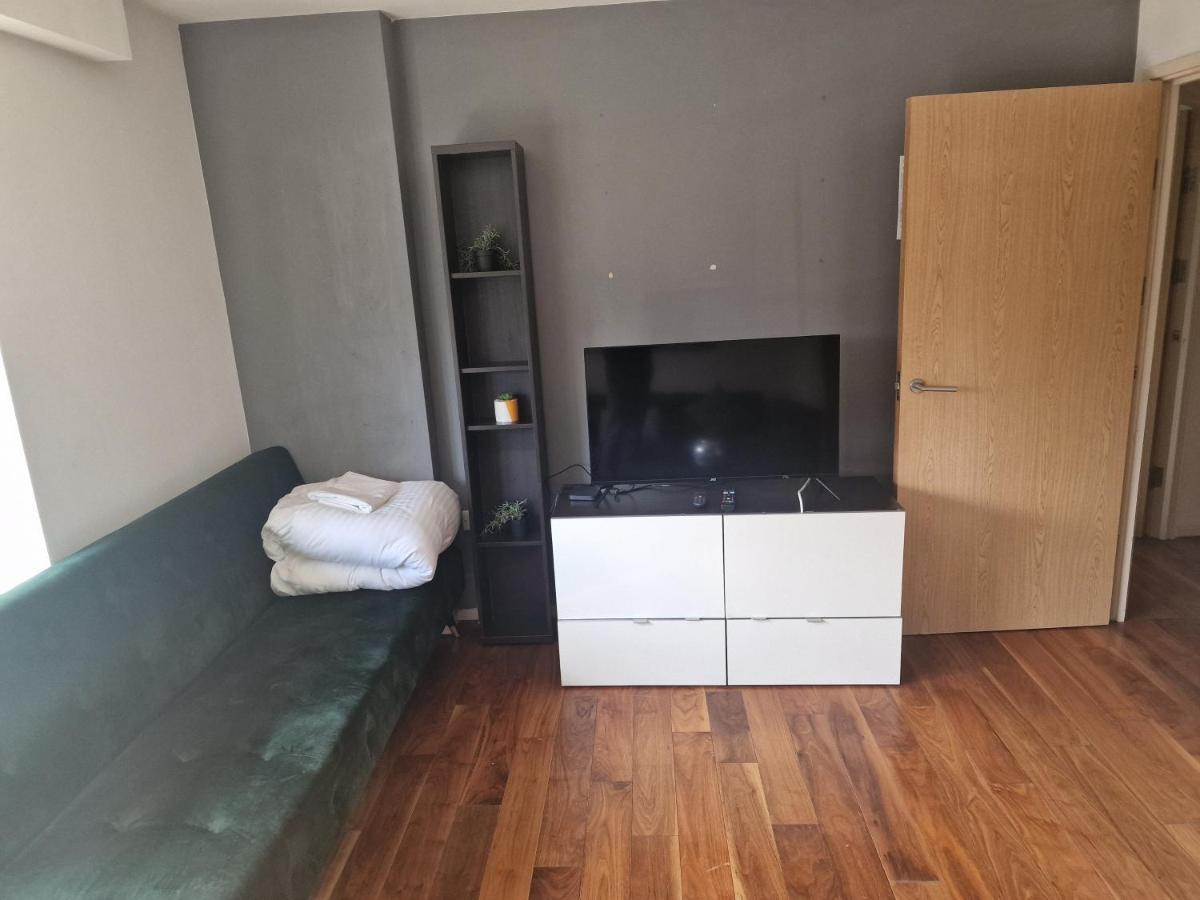 Immaculate 1-Bed Apartment In Λονδίνο Εξωτερικό φωτογραφία